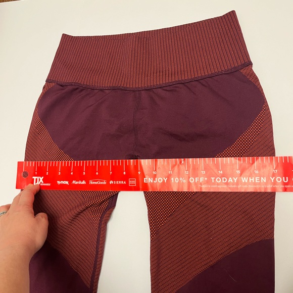 ♥️ FREE with any purchase 🙏🏽 PUMA ⚜️♥️⚜️ FormKnit Seamless Leggings - Picture 5 of 14